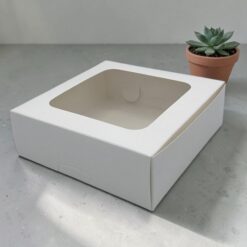 กล่องชิฟฟ่อน / บราวนี่ กระดาษขาวล้วน แพค10ใบ(0576) ขนาด15x15x5 ซม.